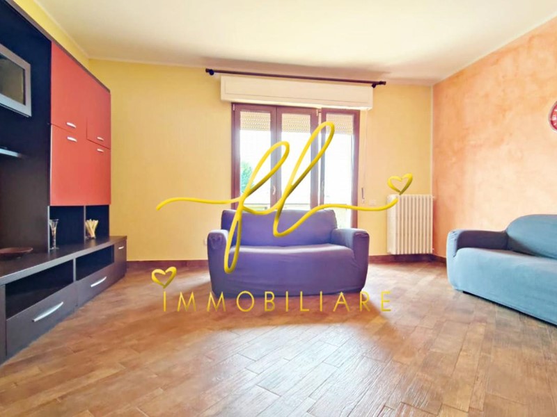 Quadrilocale in Vendita a Castagneto Carducci, zona Donoratico, 250'000€, 125 m², con Box