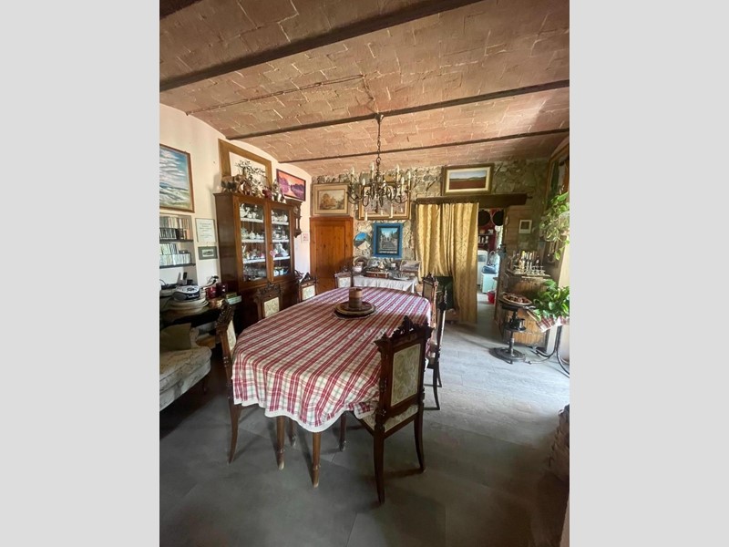Casa Semi Indipendente in Vendita a Murlo, zona Casciano, 360'000€, 280 m², arredato