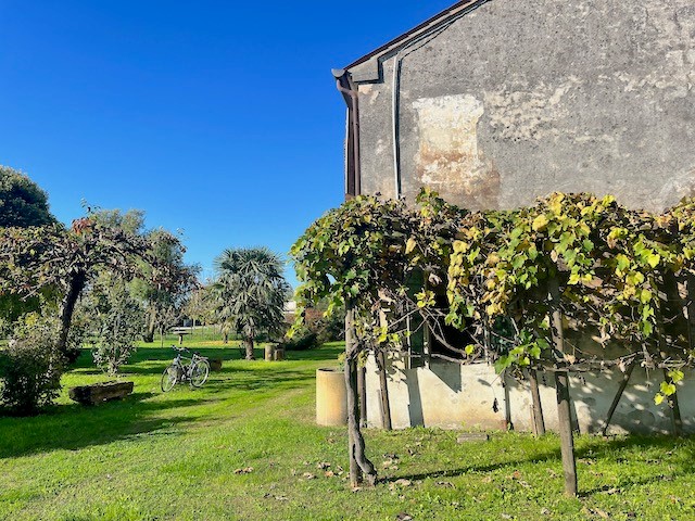 Casale in Vendita a San Biagio di Callalta, 230'000€, 180 m²