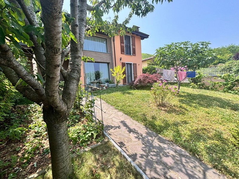 Villa in Vendita a Stradella, 265'000€, 150 m²