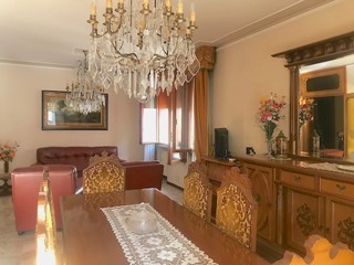 Appartamento in Vendita a Motta di Livenza, 250'000€, 190 m², arredato