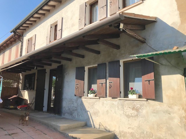 Villetta a schiera in Vendita a Salgareda, 138'000€, 210 m²