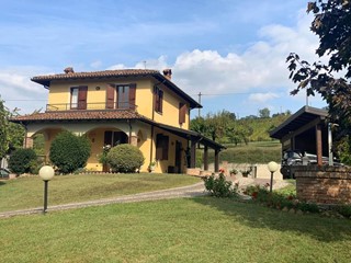 Villa in Vendita a Pietra de' Giorgi, 340'000€, 200 m², arredato