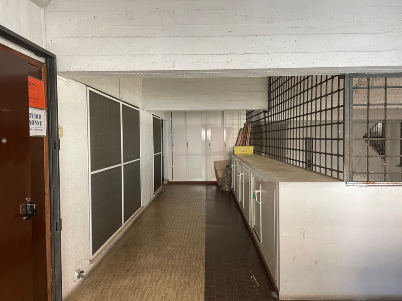Ufficio in Vendita a Roma, 229'000€, 225 m²
