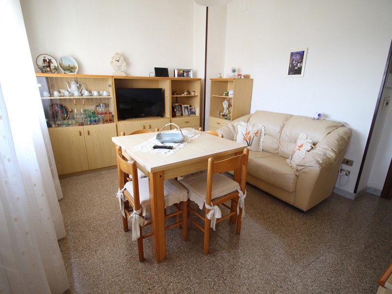 Appartamento in Vendita a Manduria, 65'000€, 100 m²