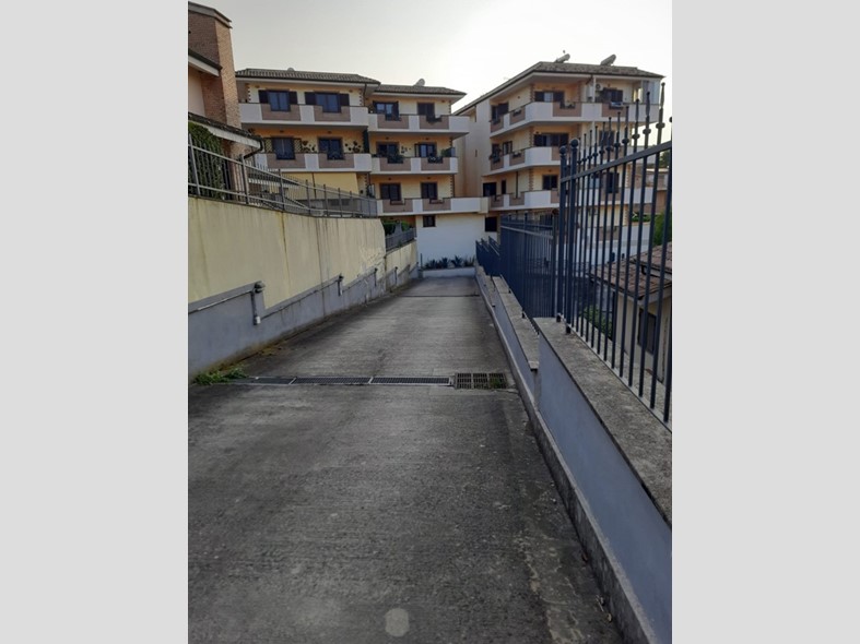 Box in Vendita a Roma, 30'000€, 39 m²