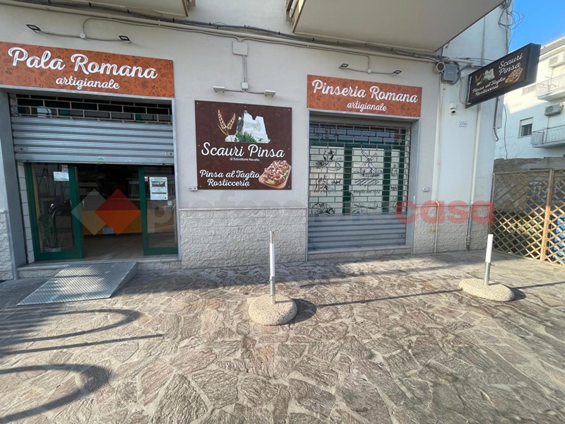 Attività commerciale in Vendita a Minturno, 90'000€, 70 m²