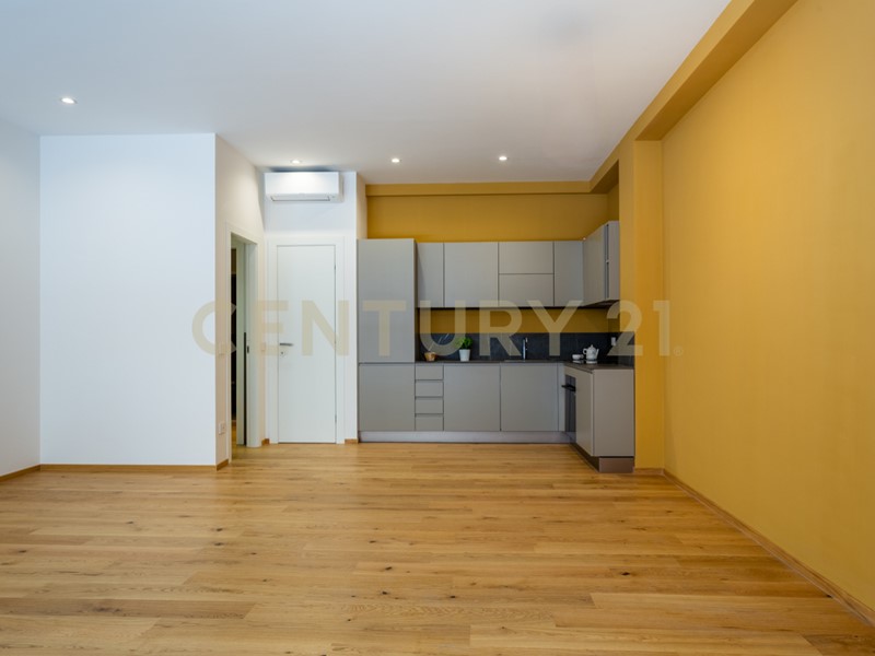 Bilocale in Vendita a Roma, 725'000€, 100 m², con Box