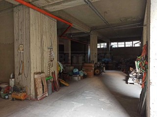 Magazzino in Affitto a Messina, 800€, 226 m²