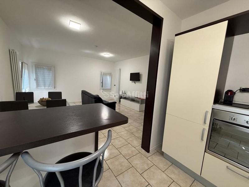 Bilocale in Affitto a Modena, 1'000€, 50 m²