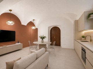 Trilocale in Vendita a Iseo, zona Clusane, 250'000&euro;, 80 m², con Box