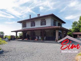 Casa Indipendente in Vendita a Recetto, 590'000€, 450 m², con Box