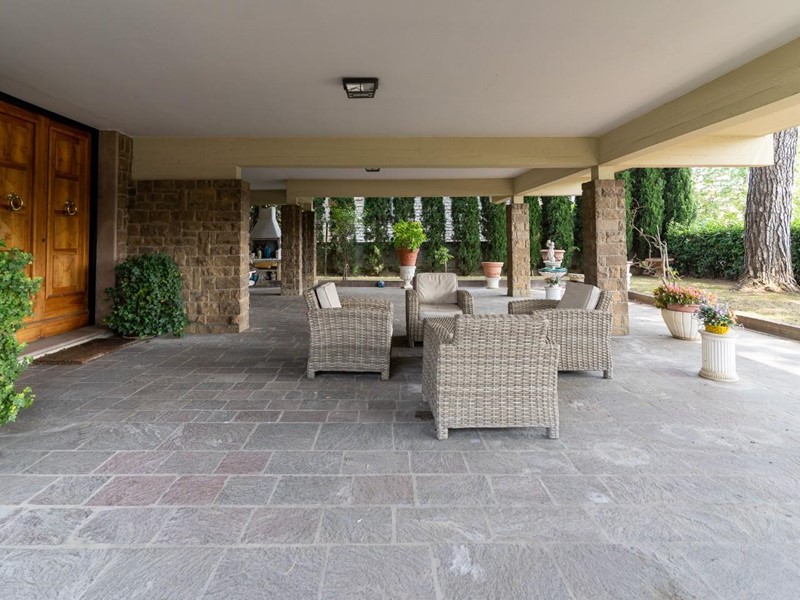 Villa in Vendita a Vinci, zona Sovigliana, 920'000€, 350 m², arredato