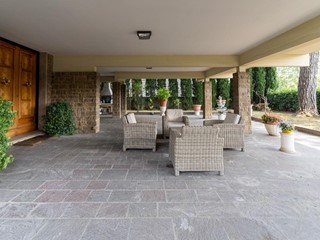 Villa in Vendita a Vinci, zona Sovigliana, 920'000€, 350 m², arredato