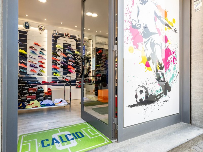 Attività commerciale in Vendita a Cascina, zona Navacchio, 11'000€, 40 m²