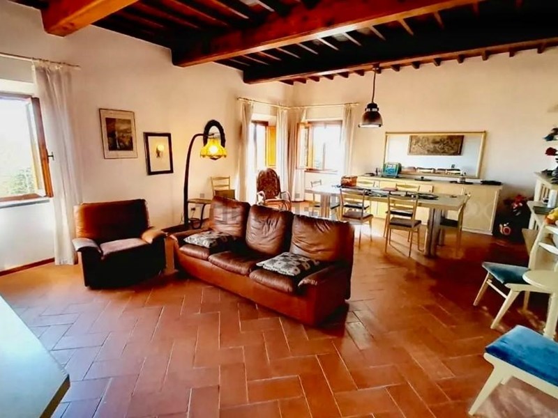 Appartamento in Affitto a Vicopisano, zona San Giovanni Alla Vena, 900€, 127 m², arredato
