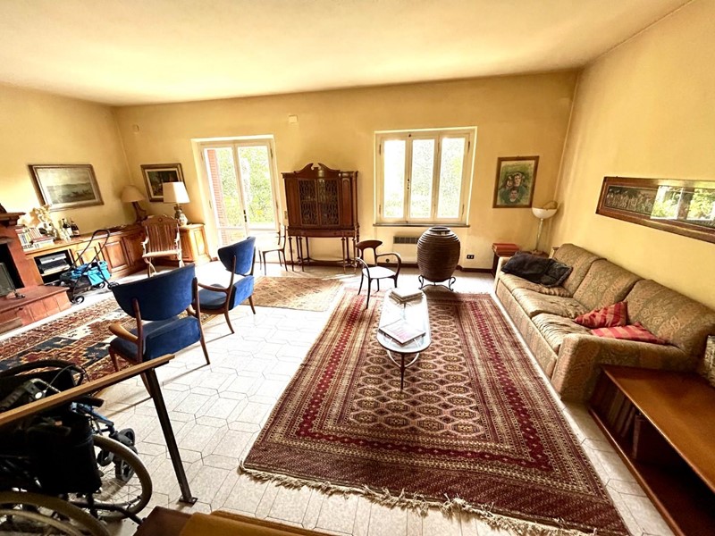 Casa Semi Indipendente in Vendita a Vicopisano, zona Cucigliana, 480'000€, 350 m², con Box