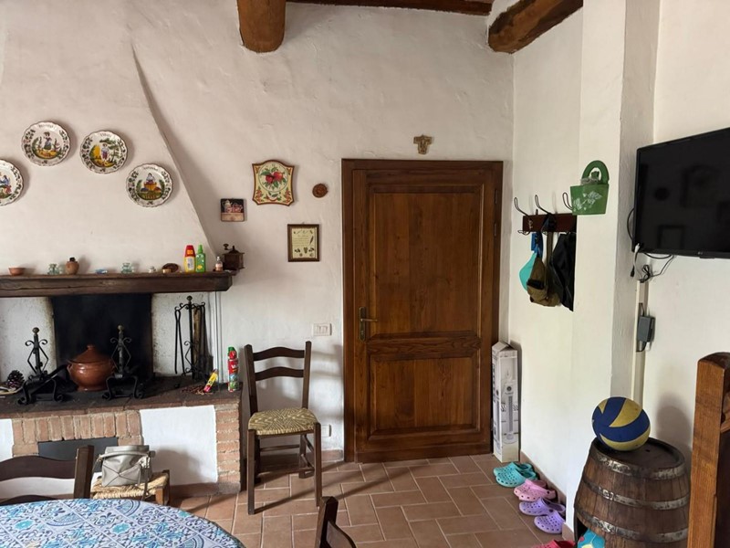 Casa Indipendente in Vendita a Monticiano, zona Iesa, 65'000€, 63 m², arredato