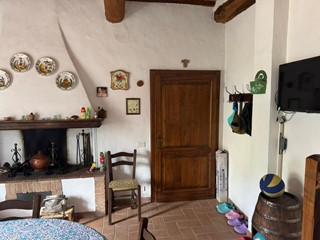 Casa Indipendente in Vendita a Monticiano, zona Iesa, 65'000€, 63 m², arredato