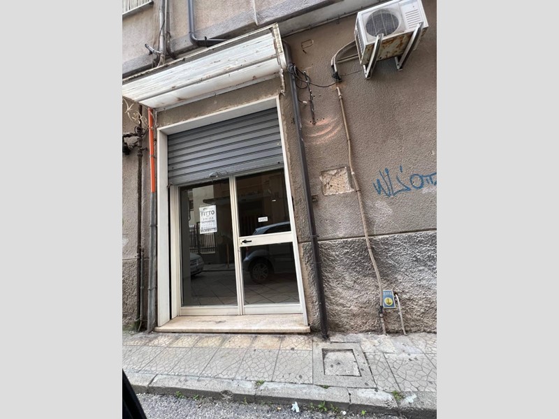 Box in Affitto a Battipaglia, 250€, 30 m²