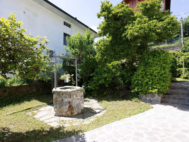 Villa in Vendita a Dormelletto, 549'000€, 273 m²