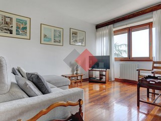 Quadrilocale in Vendita a Roma, 485'000€, 145 m²