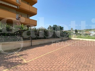 Box in Vendita a Tortoreto, 10'000€, 13 m²