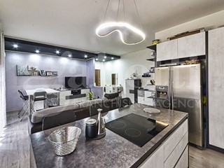 Trilocale in Vendita a Monza, 225'000€, 100 m²