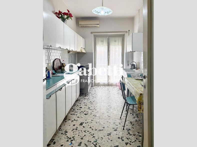 Trilocale in Vendita a Roma, 279'000€, 102 m²