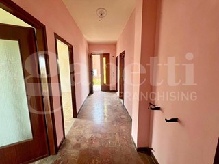 Casa Indipendente in Vendita a Roddi, 240'000€, 130 m²