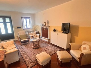 Casa Indipendente in Vendita a Stradella, 135'000€, 190 m²