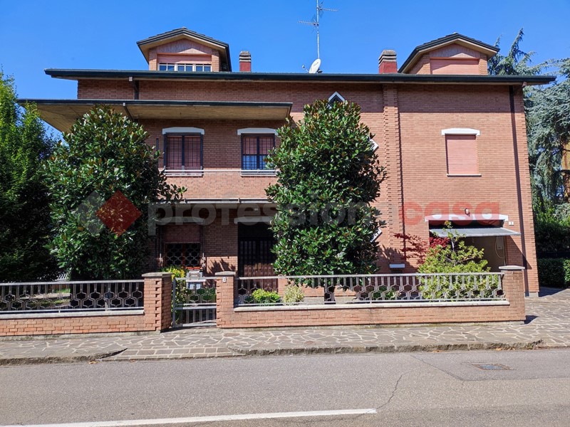 Casa Indipendente in Vendita a Carpi, 429'000€, 380 m², arredato