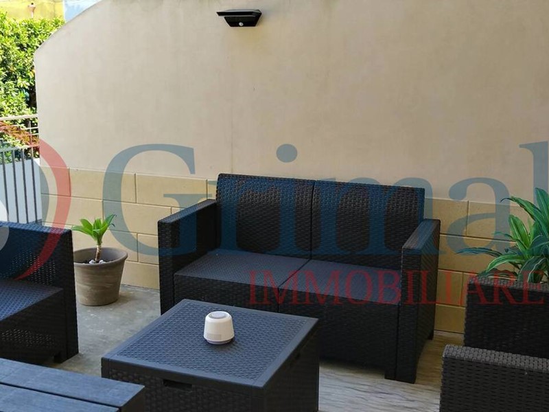 Casa Indipendente in Vendita a Alezio, 210'000€, 320 m², arredato