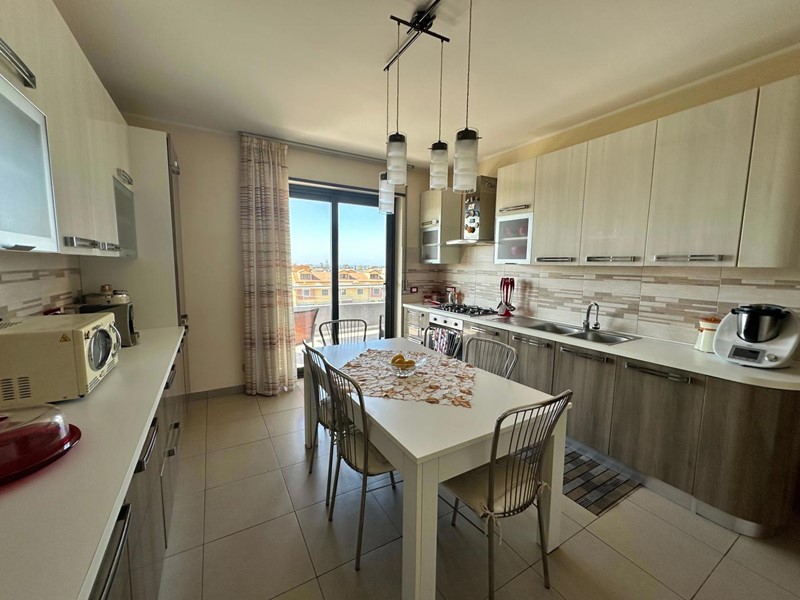 Quadrilocale in Vendita a Barcellona Pozzo di Gotto, 142 m²