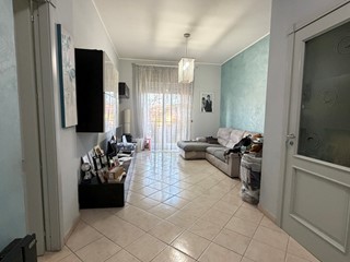 Quadrilocale in Vendita a Catania, zona Barriera, 145'000&euro;, 98 m², con Box