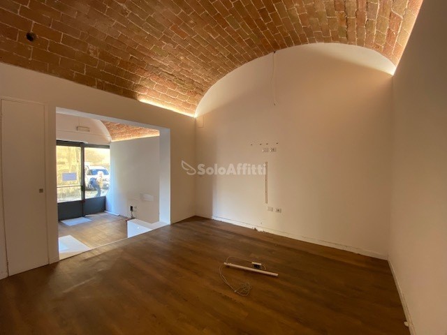 Capannone in Affitto a Siena, zona Centro storico, 1'300€, 50 m²
