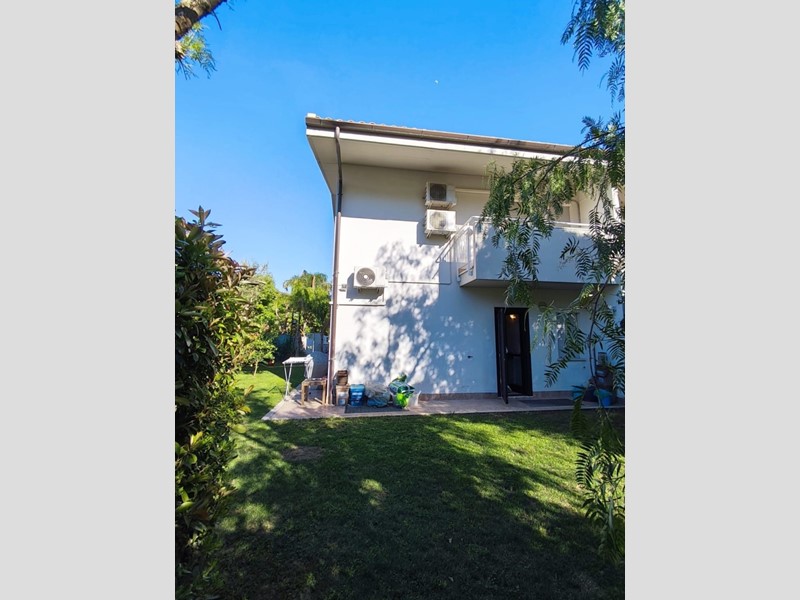 Villa in Vendita a San Felice Circeo, 430'000€, 130 m²