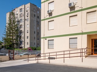 Ufficio in Affitto a Quartu Sant'Elena, zona Colombo, 550€, 60 m²