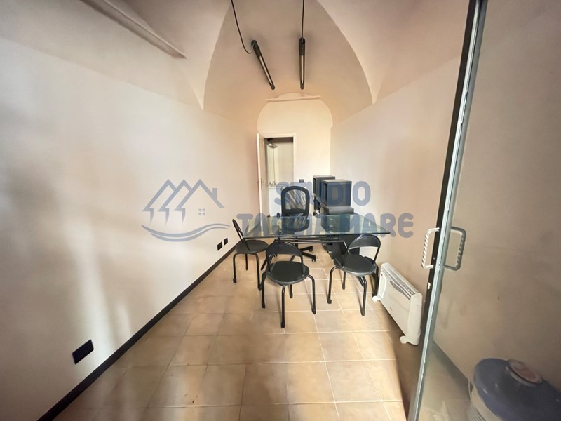 Ufficio in Vendita a Taggia, 37'000€, 18 m²