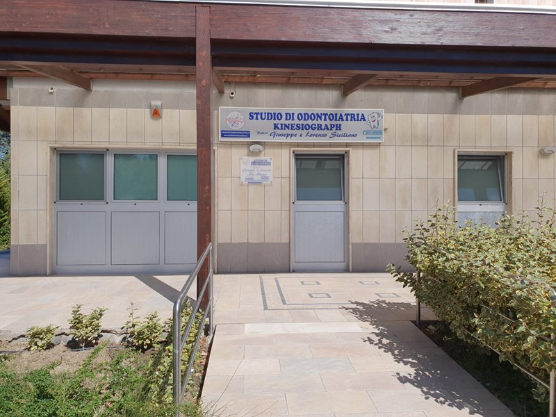 Studio in Vendita a Potenza, zona via londra,85, 350'000&euro;, 180 m², arredato