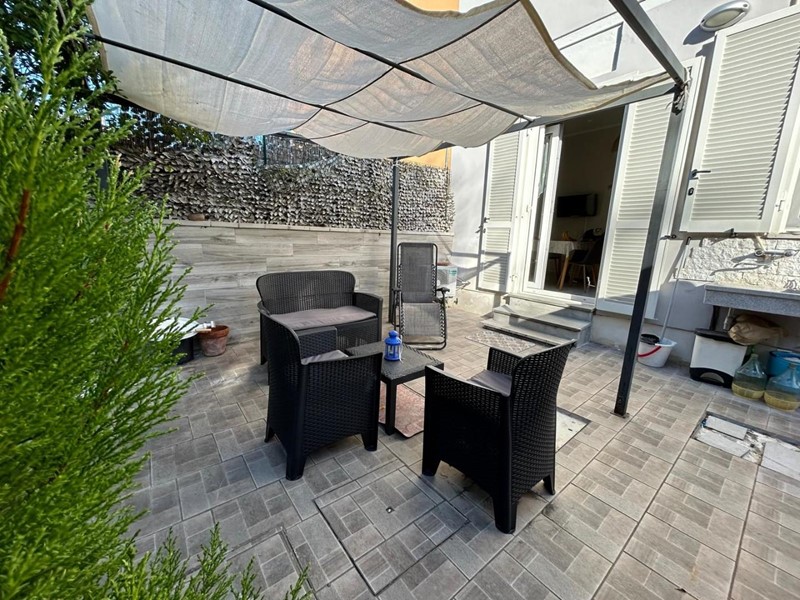 Casa Indipendente in Vendita a Capraia e Limite, zona Limite, 260'000€, 120 m²