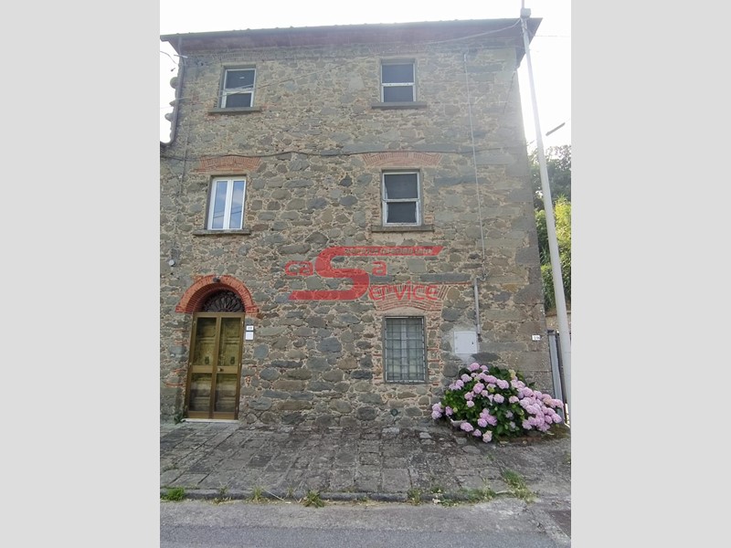 Casa Indipendente in Vendita a Montecatini Terme, zona Nievole, 240'000€, 183 m², arredato