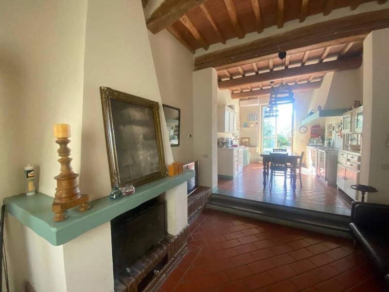 Villa bifamiliare in Vendita a Fauglia, 279'000€, 240 m², arredato, con Box