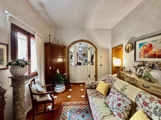 Casa Indipendente in Vendita a Casciana Terme Lari, zona Boschi di Lari, 340'000€, 160 m², con Box