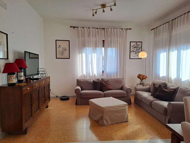 Appartamento in Vendita a Carrara, zona Avenza, 230'000€, 128 m²