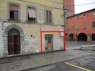 Magazzino in Vendita a Bientina, 30'000€, 35 m²