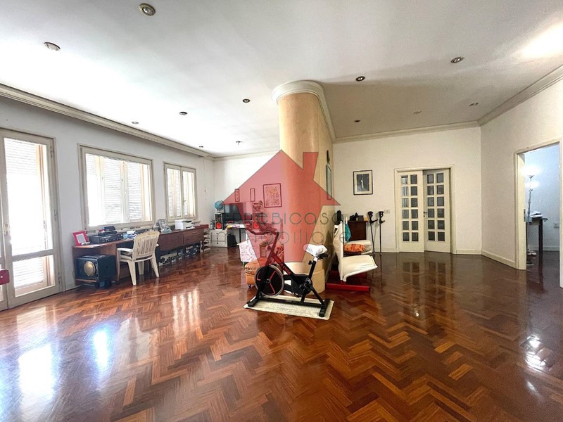 Appartamento in Vendita a Empoli, 270'000€, 170 m², con Box