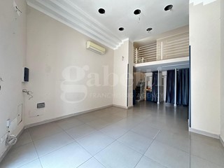 Attività commerciale in Affitto a Marano di Napoli, 480€, 50 m²