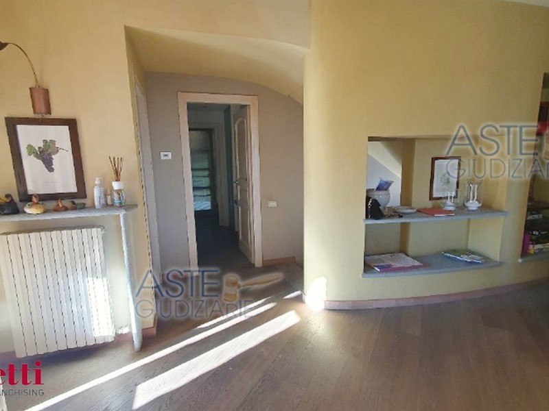 Villa in Vendita a Roddi, 559'350€, 238 m²