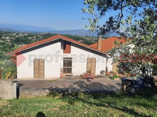 Casa Indipendente in Vendita a Veroli, 128'000€, 180 m²